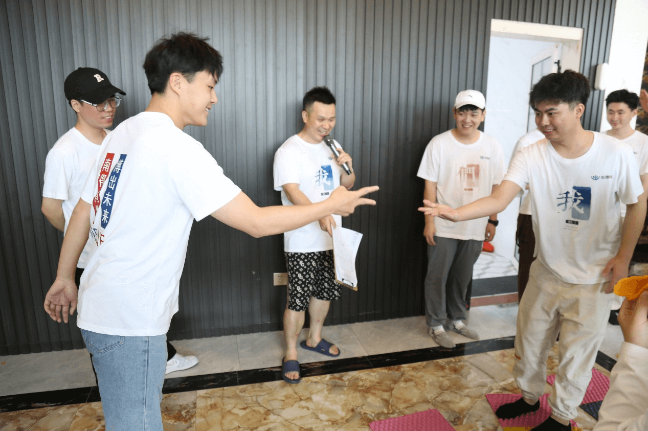 從(cóng)化(huà)團建10